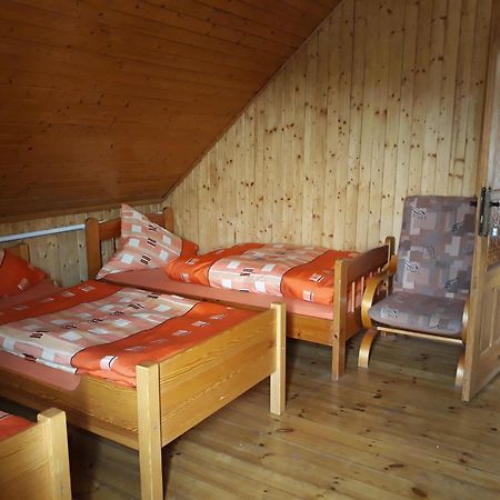 Pod Piramida Villa Ługniany Exteriör bild