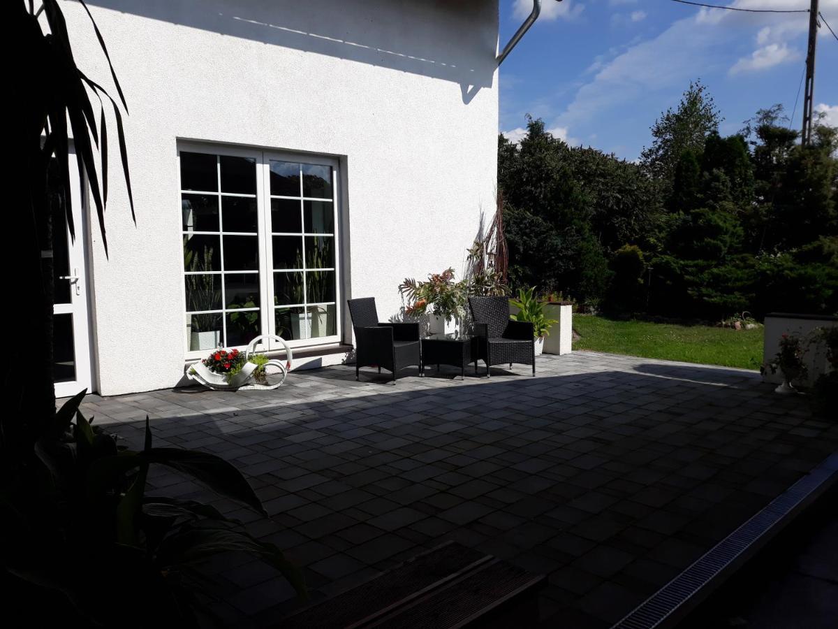 Pod Piramida Villa Ługniany Exteriör bild