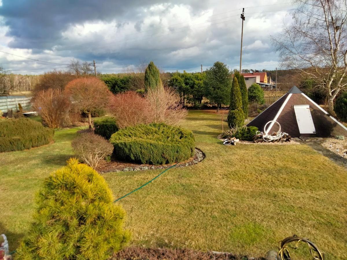 Pod Piramida Villa Ługniany Exteriör bild