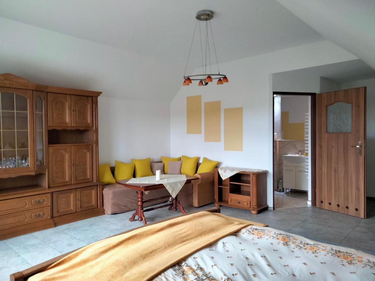 Pod Piramida Villa Ługniany Exteriör bild