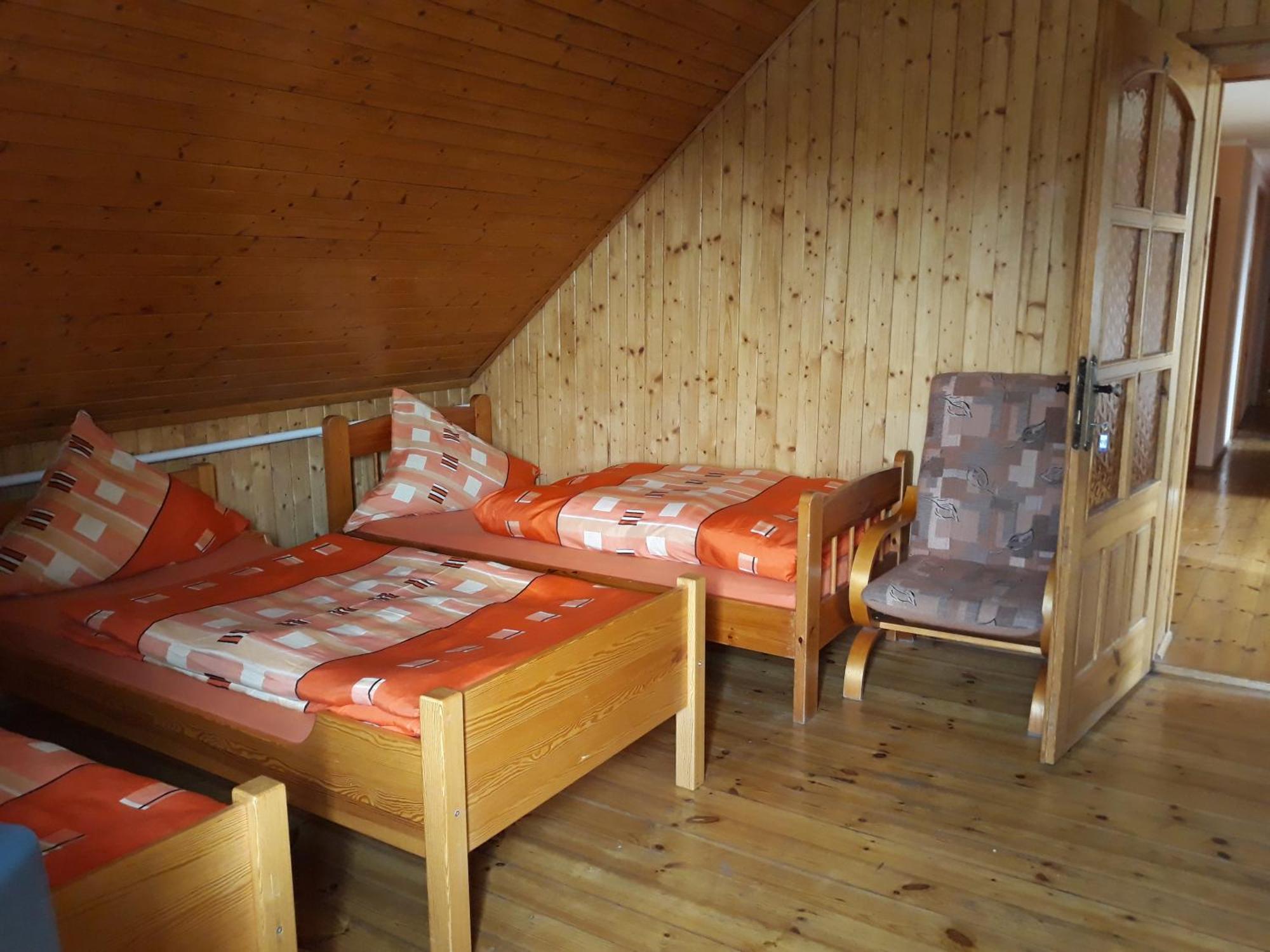Pod Piramida Villa Ługniany Exteriör bild